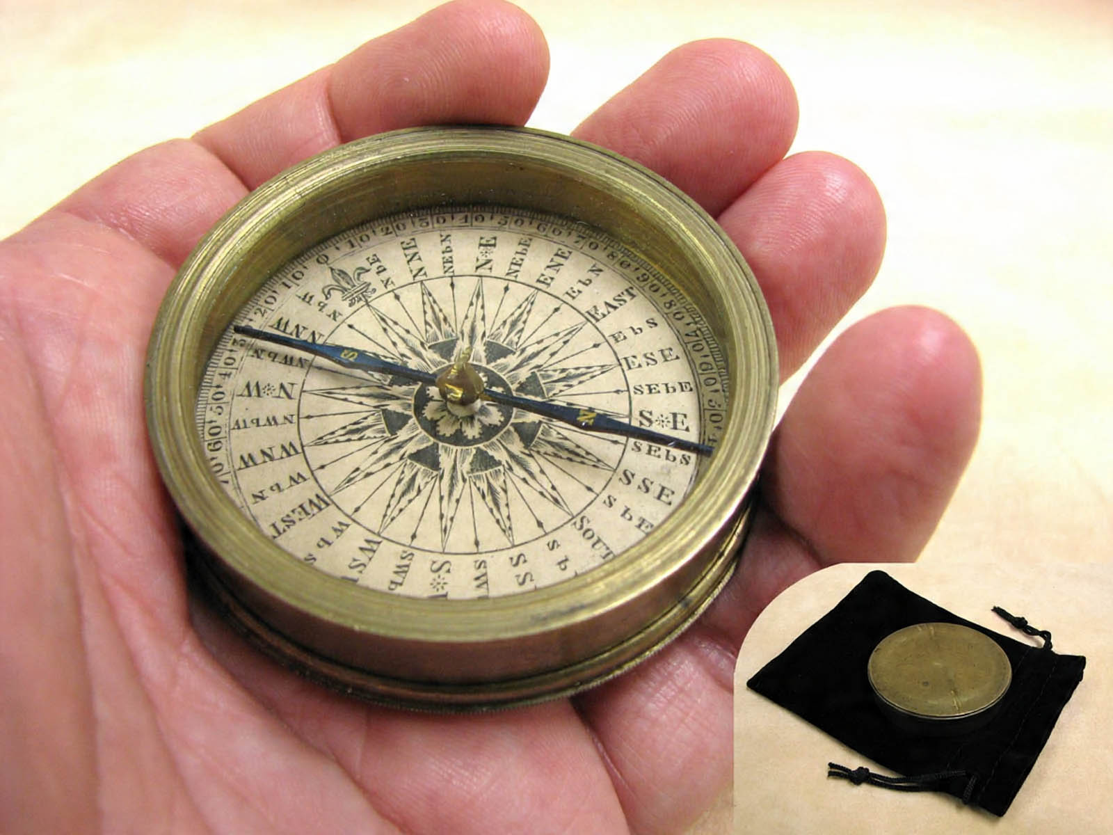 19th century Georgian brass cased explorers compass with lid